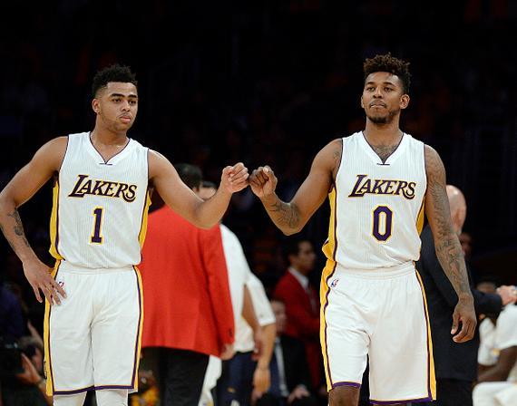 约翰逊以 约翰逊以