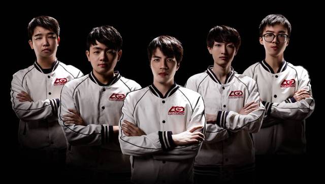 钟以围抢与 钟以围抢与